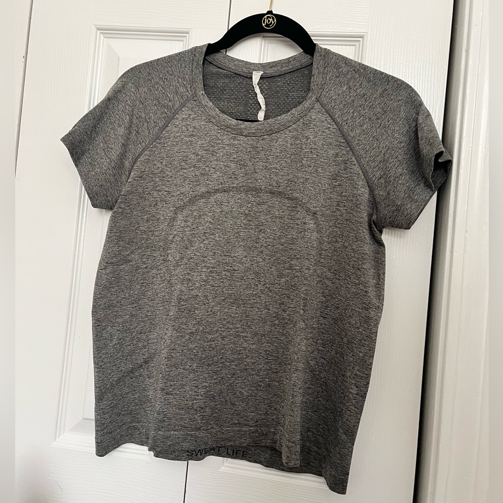 Lululemon Swiftly Tech Short Sleeve Shirt (race length)